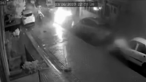 İstanbul’da kundakçı eski sevgili dehşeti kamerada