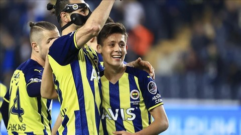 Bir dünya devi daha Arda Güler için İstanbul'a geliyor! Roberto Carlos'u görevlendirdiler