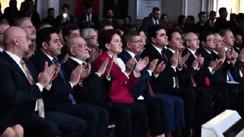 Övmeye ve övünmeye devam…