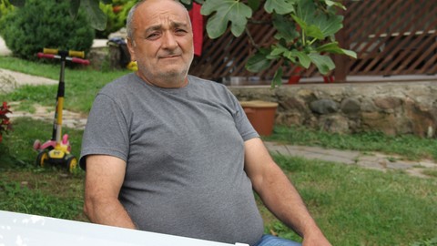 18 yıl boyunca karnında ameliyatta unutulan 3 parça gazlı bezle yaşadı
