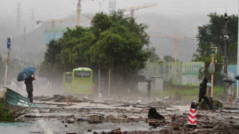 Çin'de şiddetli yağış: 11 kişi öldü, 27 kişi kayıp