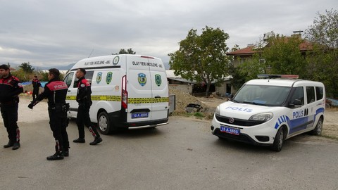 Düğünde havaya ateş açan damat gelin arabasının şoförünü vurdu