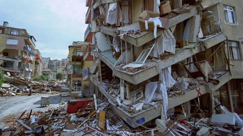Japon deprem uzmanı, 'İstanbul' için en kötü senaryoyu açıkladı: 'Buna hazır olmak lazım'