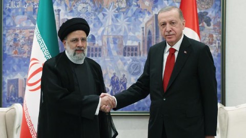 İran Cumhurbaşkanı Reisi Türkiye'de