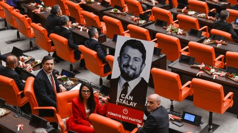 "Can’ın tırnağının ucu olabilseniz bir ömür şükür namazı kılarsınız"