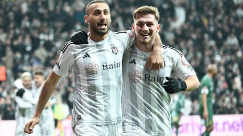 Nihat Kahveci’den Beşiktaş’a sert eleştiriler: Yazık! İlk yarıda Beşiktaş sahada mıydı?