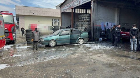 Gaziantep’te otomobilin LPG tüpünün patladığı anlar kamerada