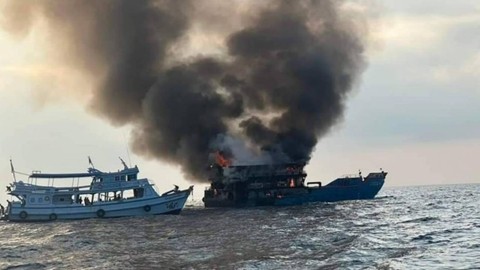 Tayland'da feribot yandı: 108 kişi kurtarıldı