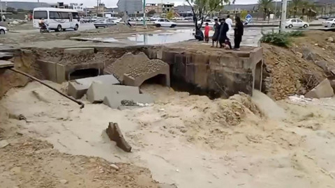 İran'daki sel felaketinde 10 kişi öldü! Timsah alarmı verildi