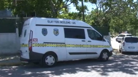 İstanbul'da bir erkek eski eşini silahla vurarak ağır yaraladı