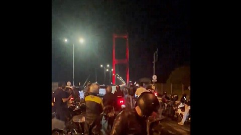 15 Temmuz Şehitler Köprüsü'nde 'şüpheli araç' alarmı