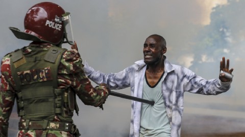 Kenya halkı 'vergi yasası' protestosu için sokağa döküldü!