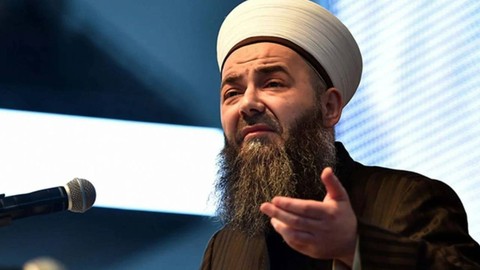 Cübbeli Yine LGBTİ+'ları Hedef Aldı: Ölünce Domuza Dönüşecekler