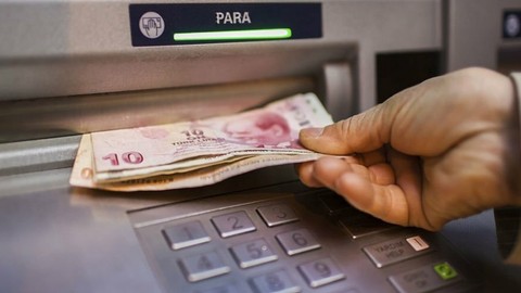 Pazartesi İtibarıyla Yürürlüğe Girecek: ATM'lerden Para Çekenler İçin Yeni Dönem