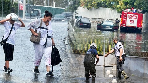 Peş Peşe Alarm Sonrası İstanbul'da Yine Sağanak!