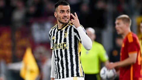 Fenerbahçe'nin Yeni Transferi Kostic, İstanbul'a Geldi