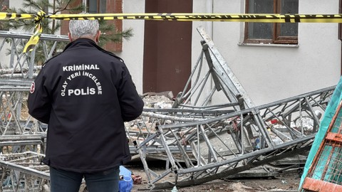 Malatya'da İş Cinayeti! İskele Çöktü, 2 İşçi Hayatını Kaybetti