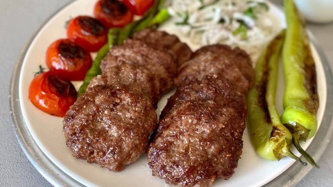 Ünlü Markanın Köftelerinde Bakteri Çıktı: Apar Topar Geri Çağrıldı