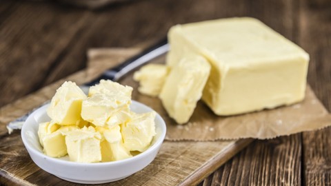 Hangi Renk Tereyağı Daha Sağlıklı? Beyazı mı Yoksa Sarısı mı?