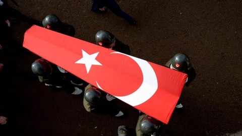 Üçgen Tabut ve Düz Tabut Arasındaki Fark Nedir? Şehit Tabutları Neden Farklı? İşte Anlamı…