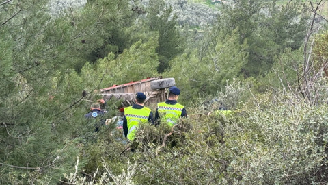 Bursa'da Traktör Şarampole Yuvarlandı: 1 Ölü, 1 Yaralı