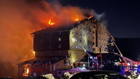 Bolu'daki Yangın Faciasında Can Kaybı Yükseldi