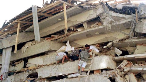 Ahmet Ercan’dan 'Marmara' İçin Korkutan Uyarı, Olası Deprem İçin Tarih Vererek Tek Bir İli İşaret Etti