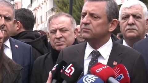 CHP Lideri Özgür Özel'den Hatay'da 'Erken Seçim' Çağrısı: 'Sandık Bir An Önce Gelmeli'