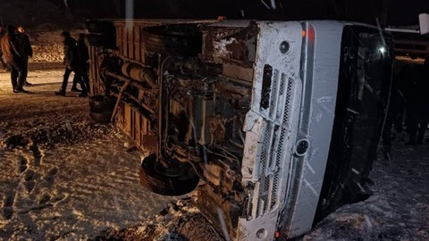 Kütahya’da İşçi Servisi Devrildi! Yaralılar Var