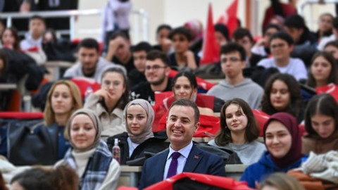 Balıkesir Büyükşehir'den Öğrencilere Anlamlı Destek