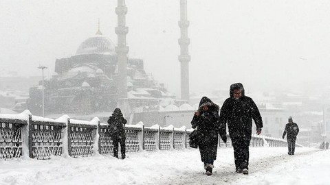 AKOM Duyurdu: İstanbul İçin Yeni Kar Alarmı... O Günlere Dikkat!