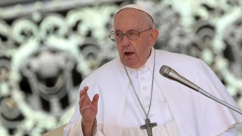 Papa Francis Ayin Sırasında Fenalaştı! 'Nefes Alamıyorum'