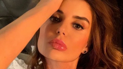 Eski Manken Aracıyla Kaza Yapıp Kaçtı: Komşusu Soluğu Mahkemede Aldı