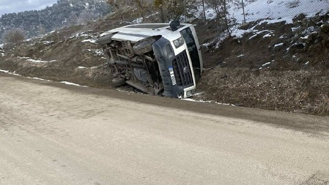 Bolu’da İşçi Servisi Devrildi, Çok Sayıda Yaralı Var