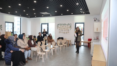 İBB’den Çocuklu Ailelere Yönelik ‘Ebeveyn Okulu’ Uygulaması