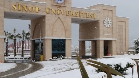 Sinop Üniversitesi'nde Eğitime Kar Engeli! Kaç Gün Tatil Edileceği Açıklandı