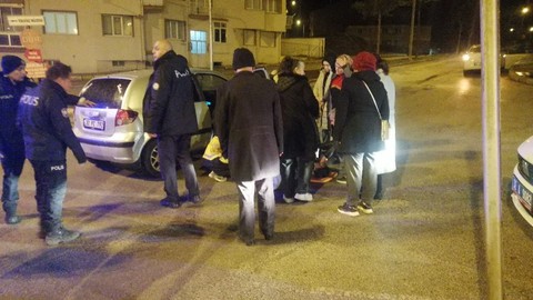 Otomobiller Kavşakta Çarpıştı