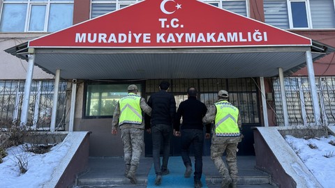 Jandarma Harekete Geçti, 4 Göçmen Yakalandı