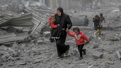 İsrail'in Kapıları Kapattı, Gazze'de Açlık Kabusu Yeniden Başladı