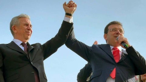 İmamoğlu'nun Diplomasının İptalinin Ardından İlan Etti! Mansur Yavaş: 'Kararımı Askıya Alıyorum'
