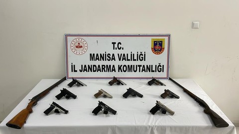 Manisa'da Jandarmadan Silah Kaçakçılığı Operasyonu