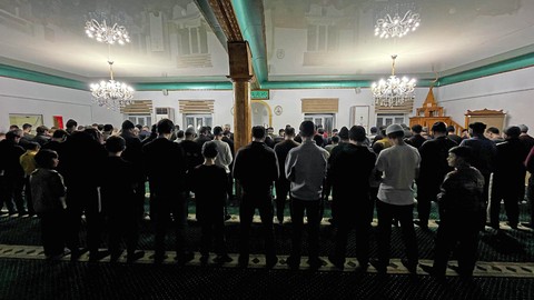Kırgızistan'daki Ahıska Türklerinden Son Teravih Namazı