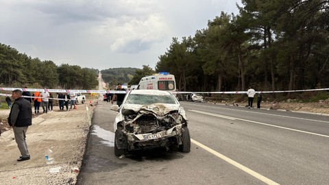 Balıkesir'de Zincirleme Kaza: 1 Ölü, 10 Yaralı