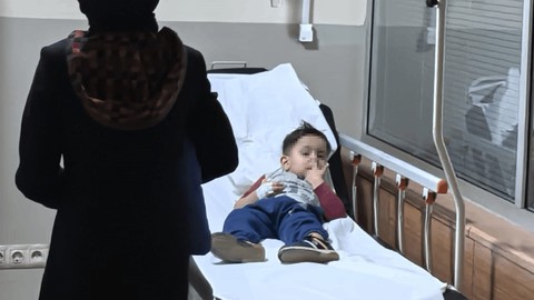 Yemek Borusuna Madeni Para Kaçan Yusuf Operasyonla Kurtarıldı