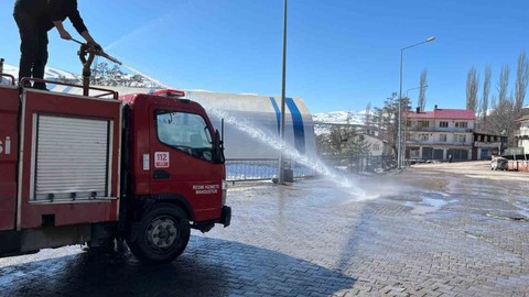 Karın Erimeye Başladığı Ardahan'da Temizlik Başladı
