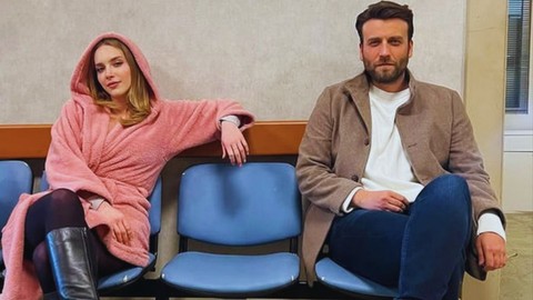 Ünlü Oyuncu Hayal Köseoğlu Meğer Herkesten Saklamış: Yıl Dönümü Pozu Geldi