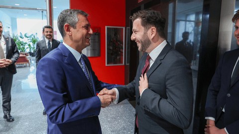 CHP Lideri Özel, Almanya Yeşiller Partisi Lideri ile Bir Araya Geldi