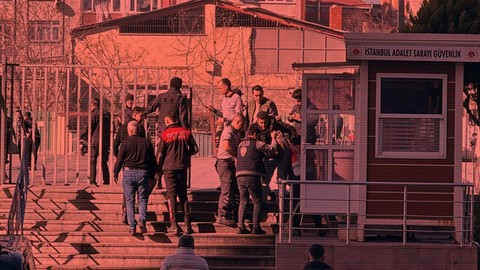 İstanbul Adliyesi’ndeki Terör Saldırısı Davasında 1 Sanığa Hapis