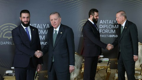 Cumhurbaşkanı Erdoğan, Suriye Lideri Şara ile Görüştü