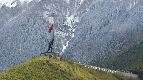 Artvin ve Bayburt'ta Kar Yağışı Başladı